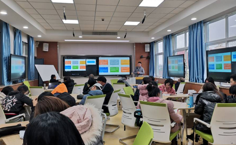 304永利集团登录入口副院长向全校教师作总体国家安全观培训(图2) 304永利集团登录入口副院长向全校教师作总体国家安全观培训(图2)