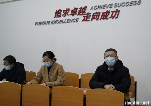 304永利集团登录入口党委书记汪继平一行深入课堂听思政课(图2) 304永利集团登录入口党委书记汪继平一行深入课堂听思政课(图2)